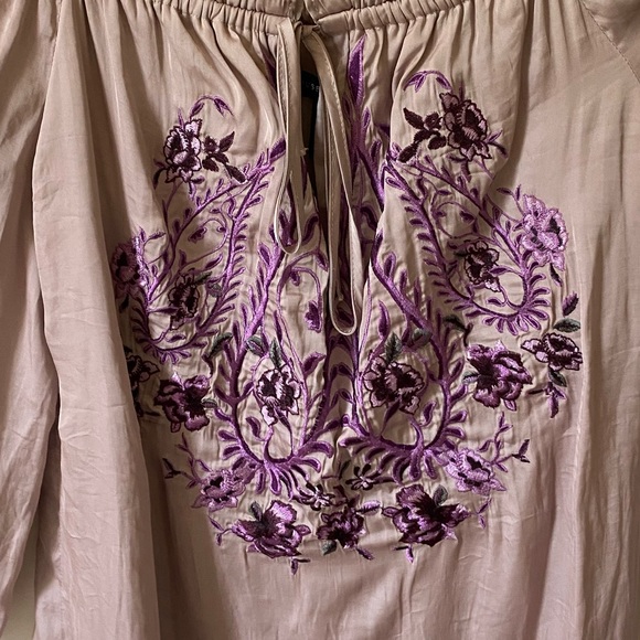 🪻 WHITE HOUSE BLACK MARKET TOP - Picture 3 of 8